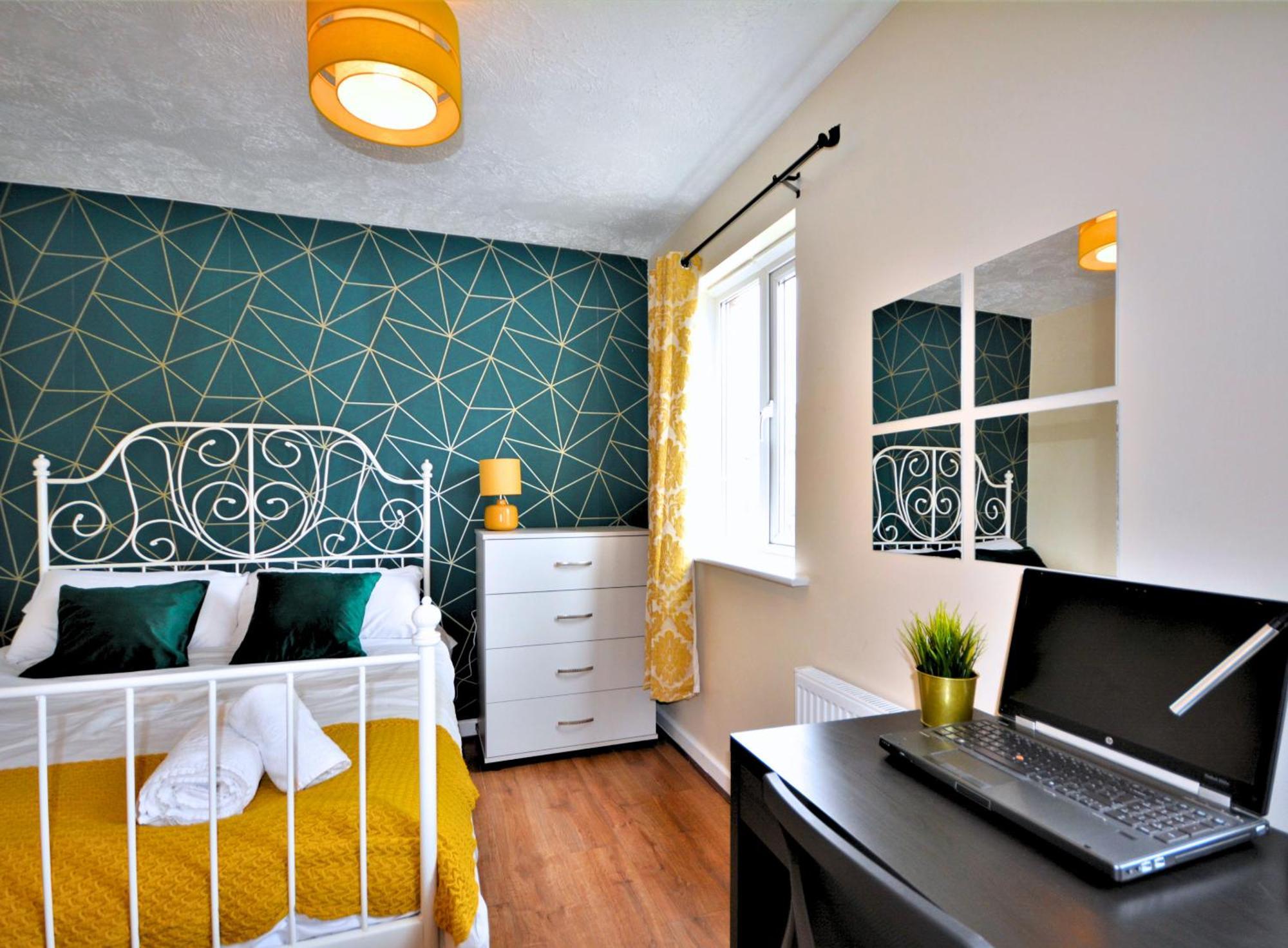 Manchester Townhouse By Bevolve - 4 Bedrooms - Free Parking Dış mekan fotoğraf