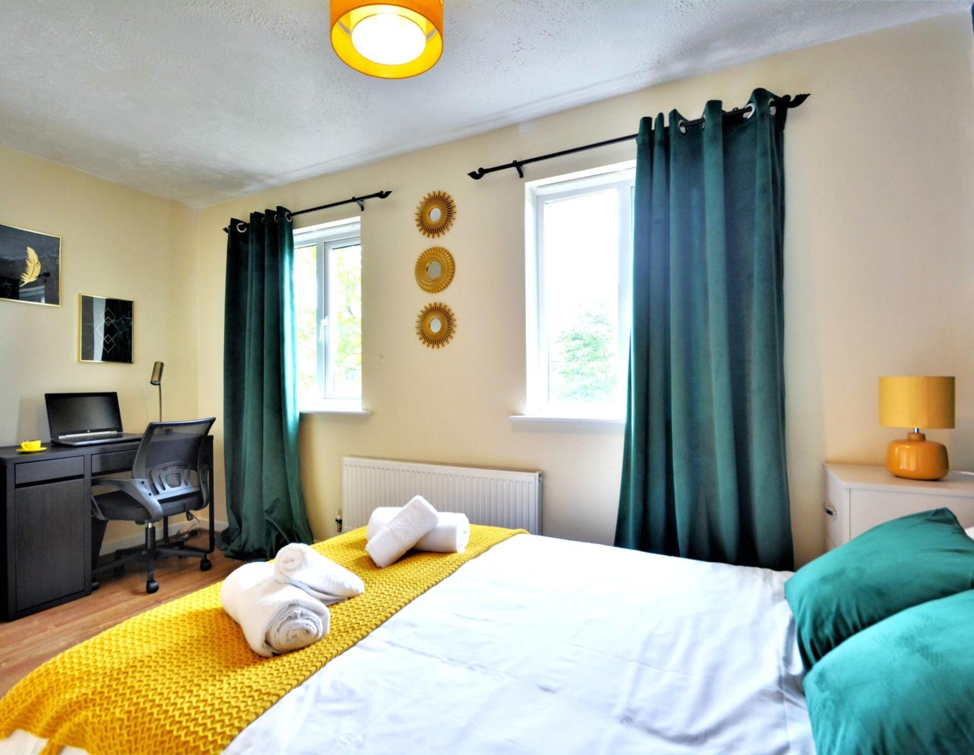 Manchester Townhouse By Bevolve - 4 Bedrooms - Free Parking Dış mekan fotoğraf